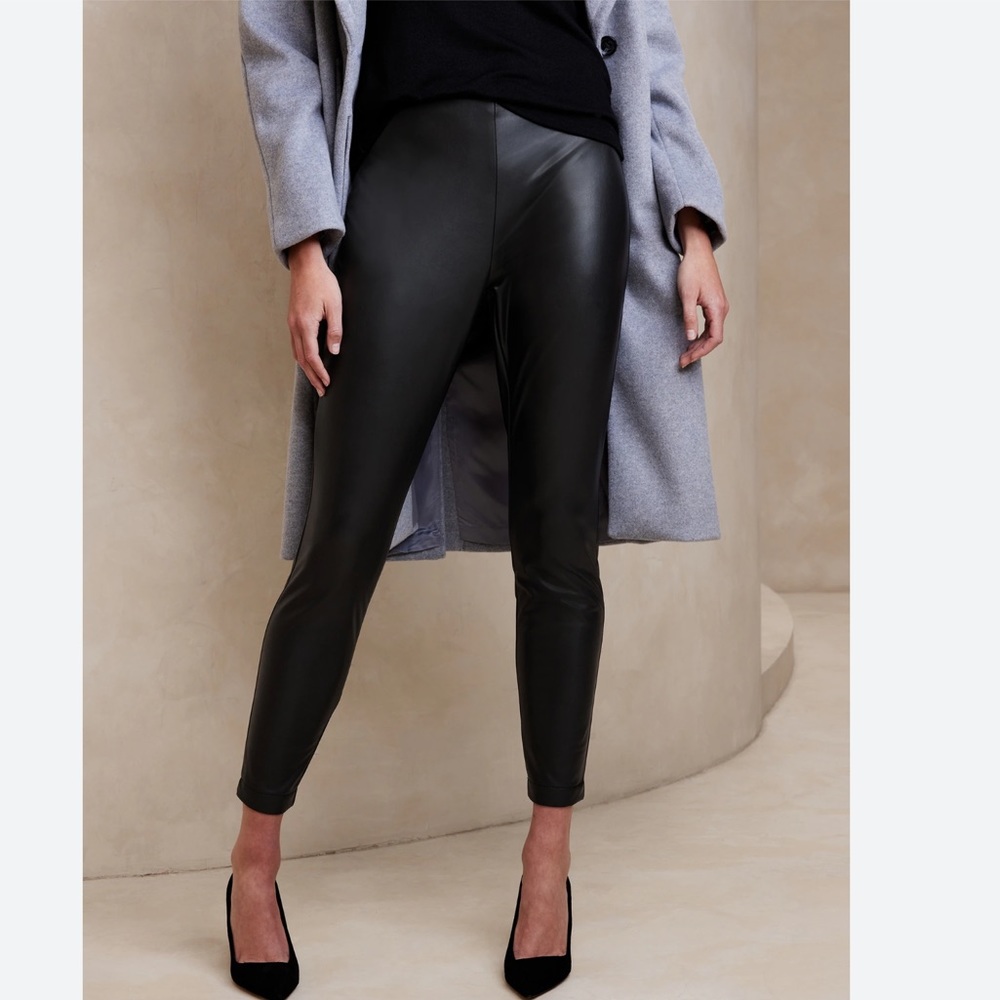 Banana Republic Vegan Leather Leggings Size Medium Black NWTS